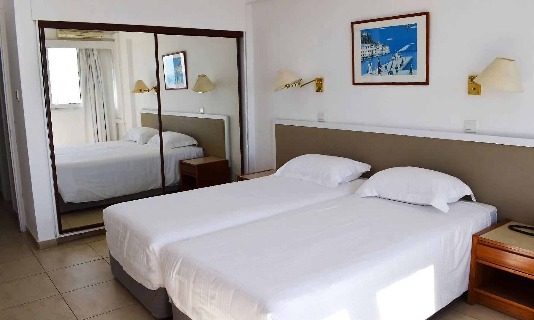 Sun Hall Beach Apartments Lárnaca