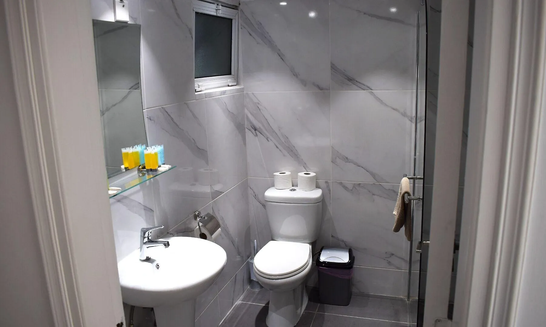 Sun Hall Beach Apartments Larnaca 0*,