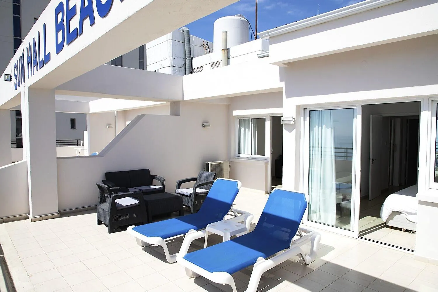 Sun Hall Beach Apartments Lárnaca