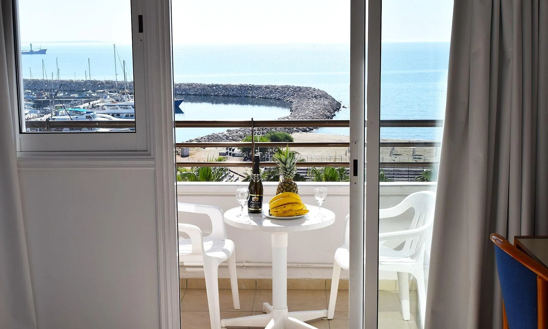 Sun Hall Beach Apartments Lárnaca