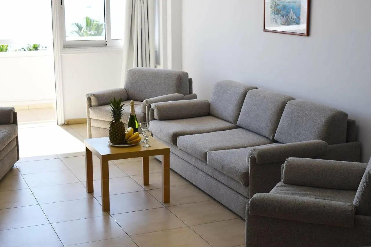 Sun Hall Beach Apartments Lárnaca