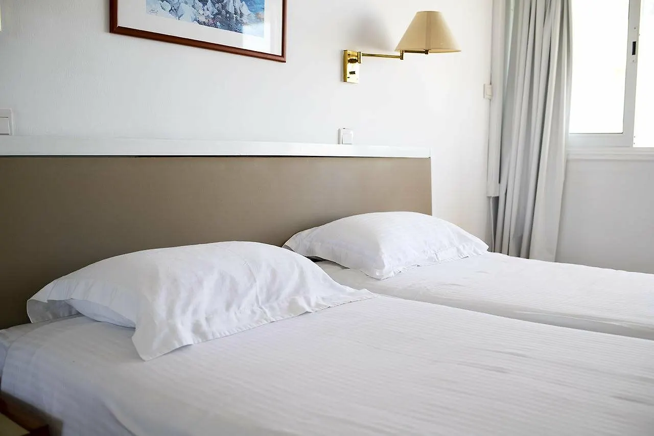 Sun Hall Beach Apartments Larnaca