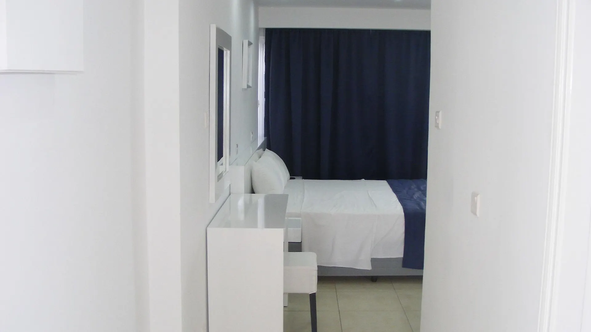Sun Hall Beach Apartments Larnaca