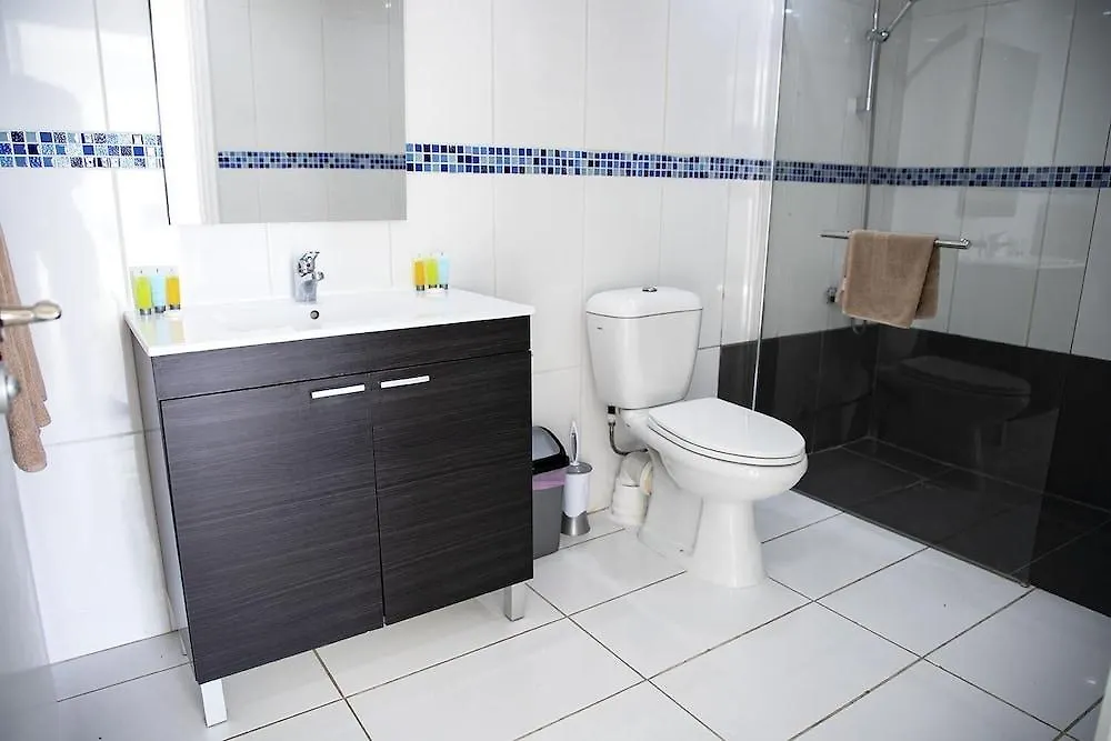 Sun Hall Beach Apartments Larnaca Cipro